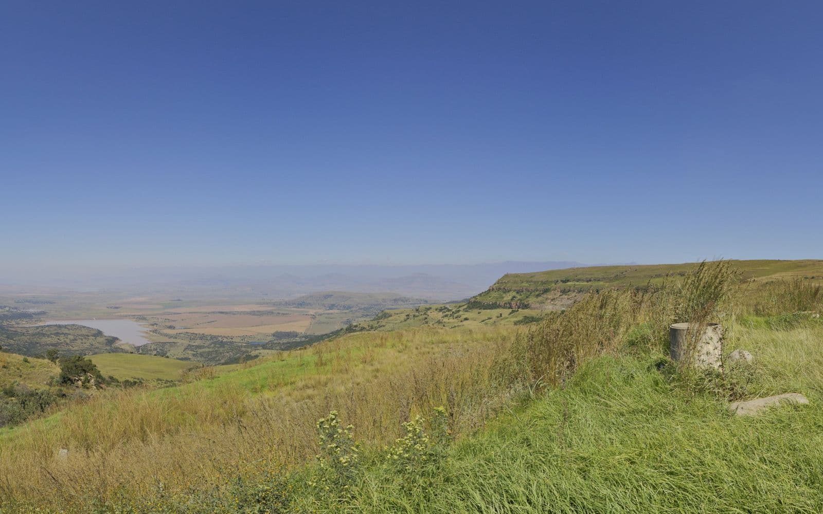360° view across the site from the ridge